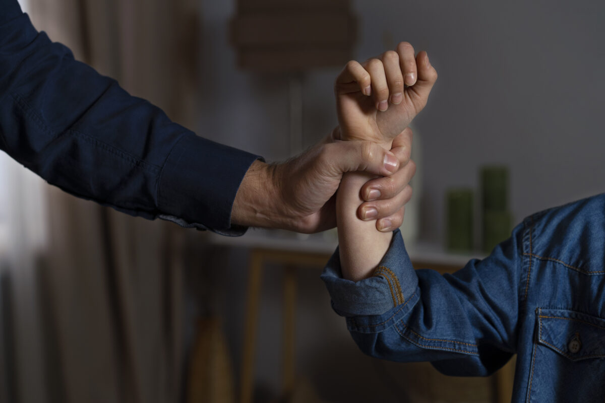 BASTA! É HORA DE VIRAR A CHAVE CONTRA A VIOLÊNCIA À MULHER